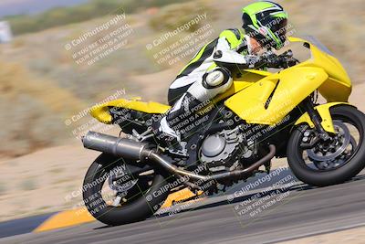 media/Sep-25-2023-Moto Forza (Mon) [[81ffa65e0a]]/B-C Group/Session 2 (Turn 4)/